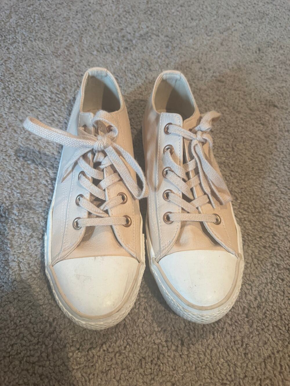 Airwalk Women’s Size 8 Blush Pink Faux Leather Low Top Sneakers
